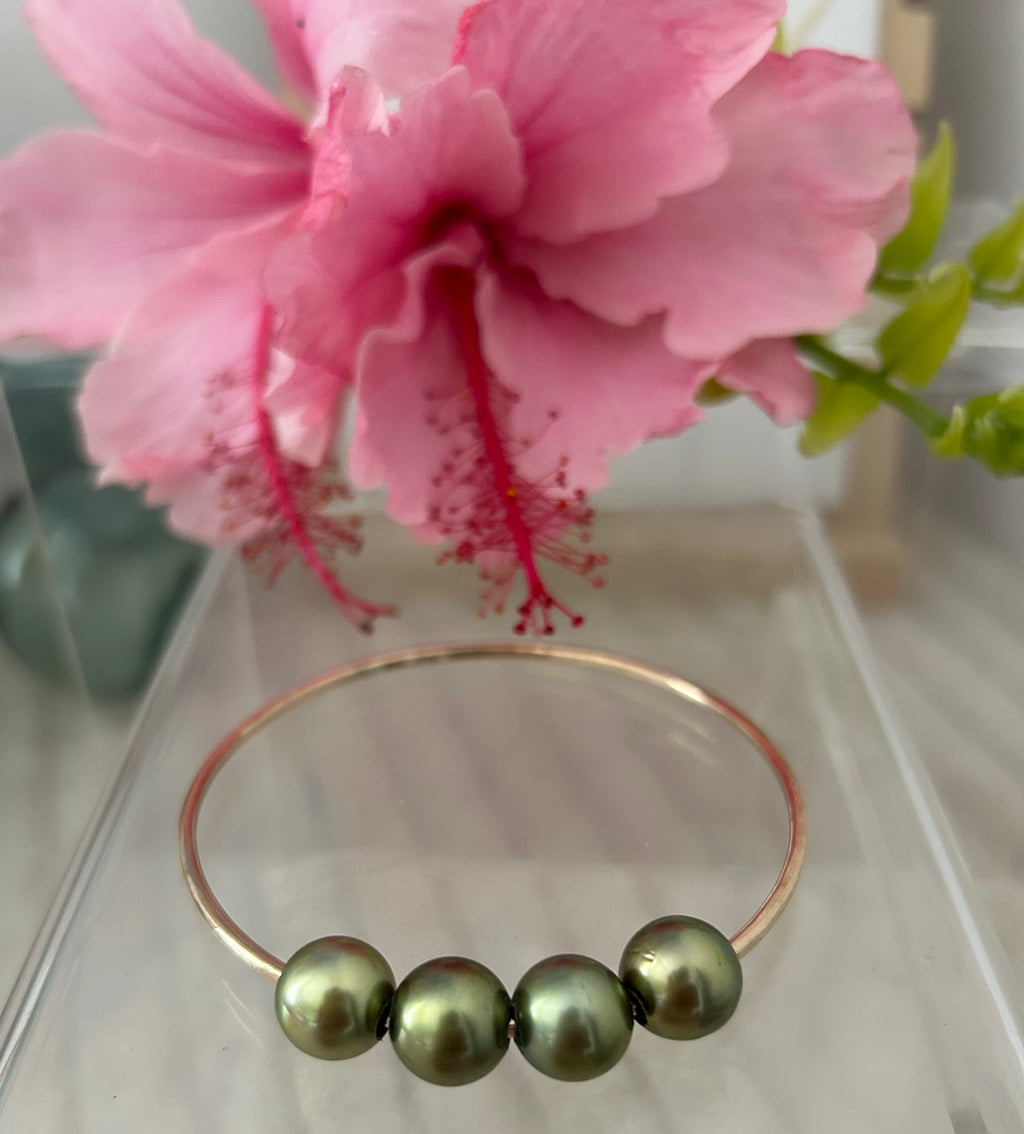 Pistachio Multi-Pearl Bangle